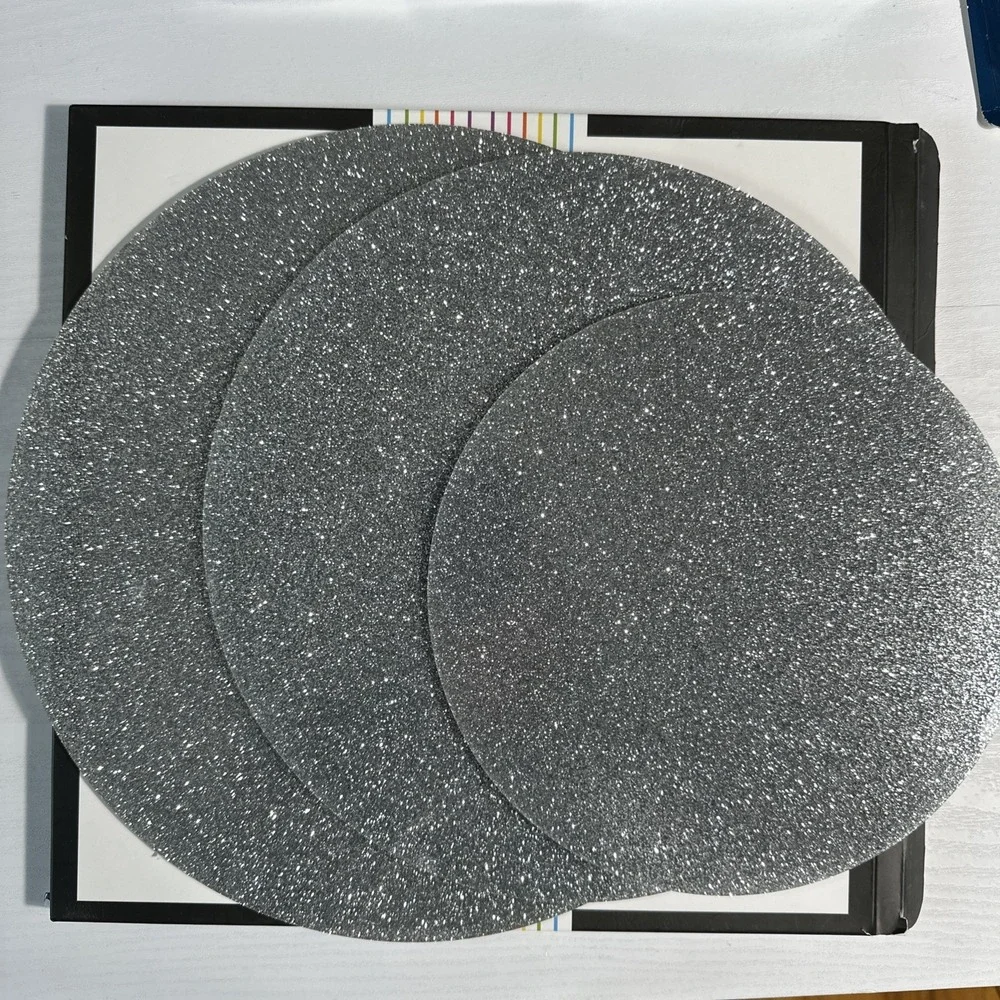 Williams Sonoma Flour Shop Cake Boards Set Of 3 Round Silver Metallic Display Bd